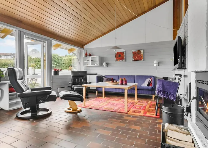 بيت للعطل 2 Bedroom Amazing In أبينرا